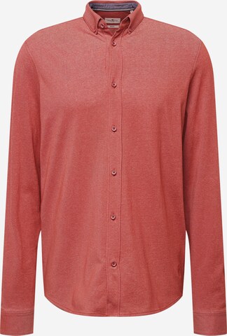 Coupe regular Chemise TOM TAILOR en rouge : devant