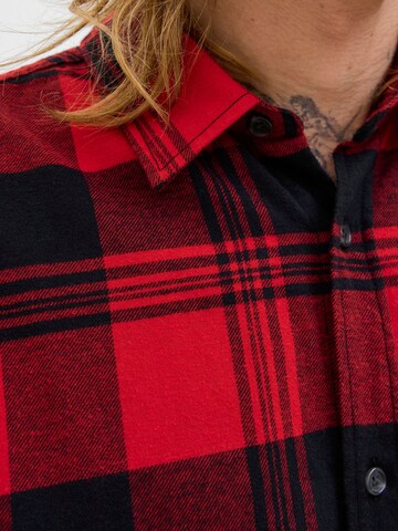 Coupe regular Chemise JACK & JONES en rouge
