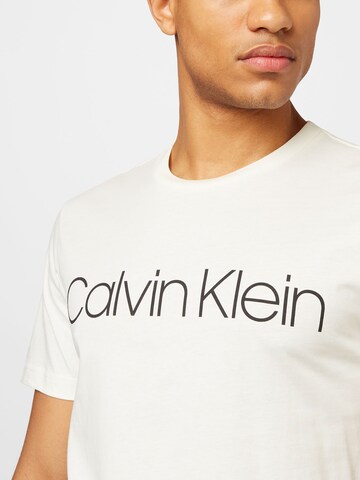 Calvin Klein Klasický střih Tričko – béžová