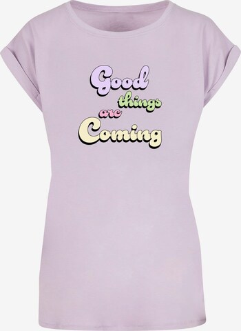 Merchcode Shirt 'Good Things' in Lila: voorkant