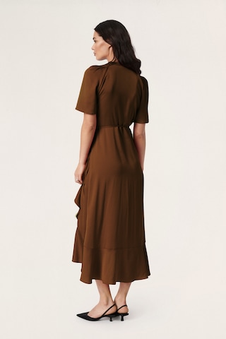 Robe 'Karven' SOAKED IN LUXURY en marron