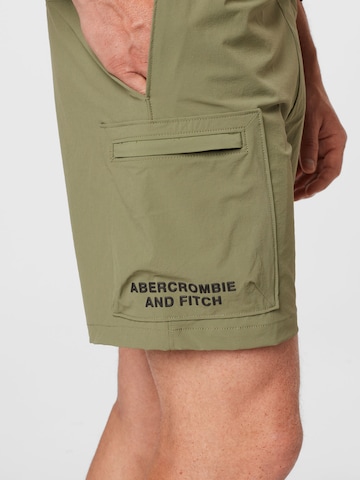 Abercrombie & Fitch - regular Pantalón cargo 'SATURDAY' en verde