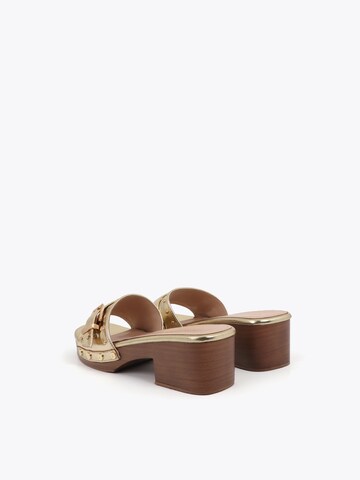 Lola Casademunt Пантолеты в Золотой