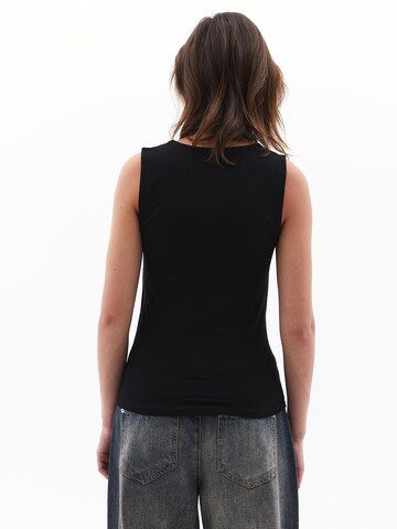 OXXO Top in Zwart