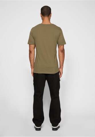 MT Men Shirt 'Can´t Hang With Us' in Groen