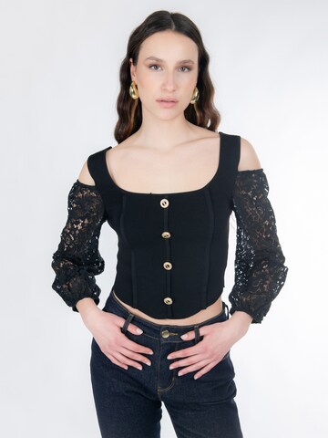 Influencer Плетен топ в черно: отпред