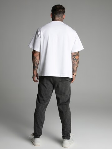 SikSilk T-Shirt in Weiß