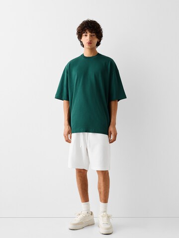 Bershka Loosefit Shorts in Weiß