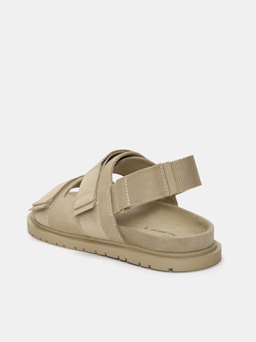 Pull&Bear Sandalen in Beige