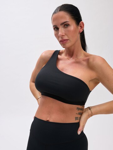 V!BE STUD!OS Topp i svart: framsida