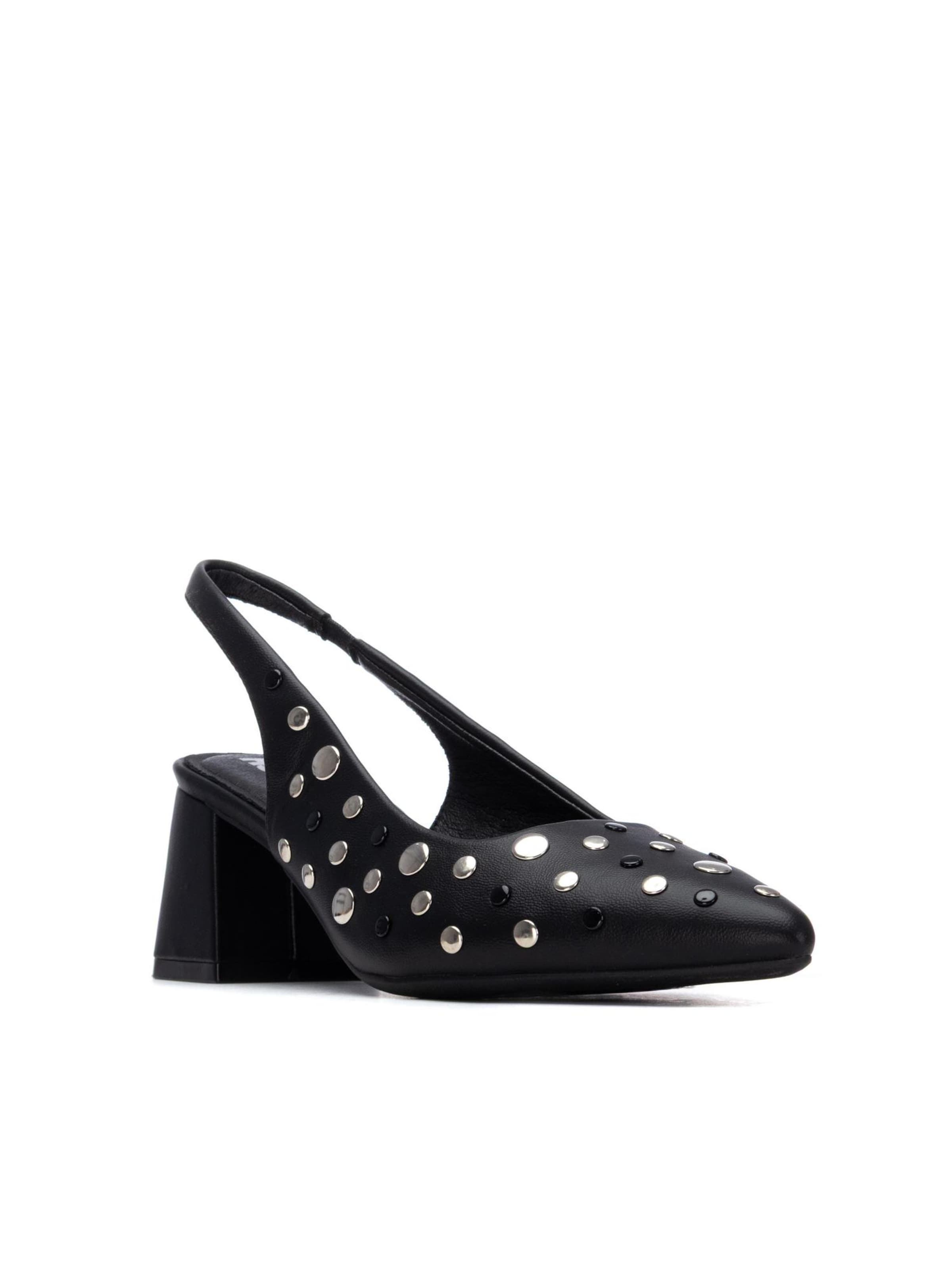 Refresh Pumps in Black