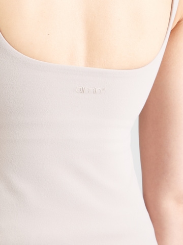 Top sportivo 'Sense' di Aim'n in beige