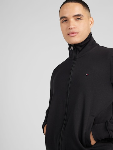 TOMMY HILFIGER Sweatjacke in Schwarz