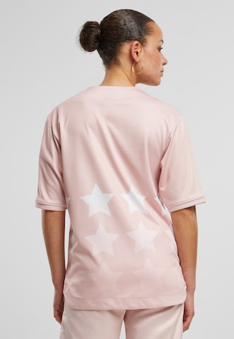 T-shirt FUBU en rose