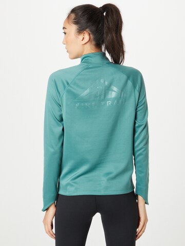 T-shirt fonctionnel NIKE en vert