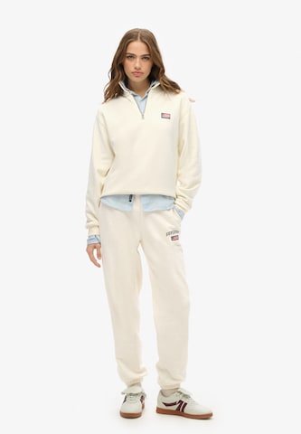 Bootcut Pantalon 'Athletic Essential' Superdry en blanc