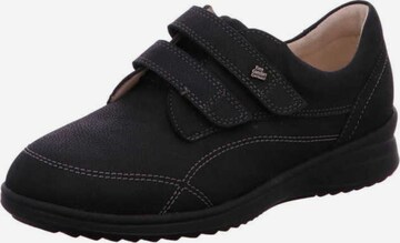 Finn Comfort Classic Flats in Black: front