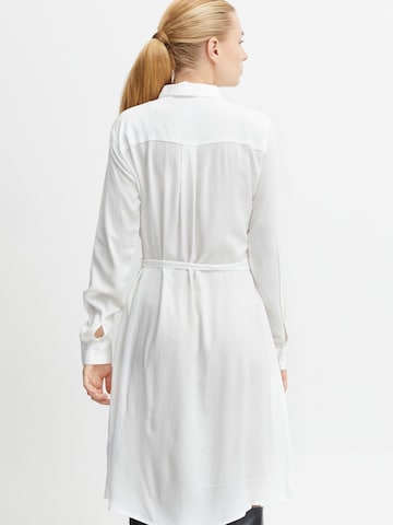 Robe-chemise 'MAIN' ICHI en blanc