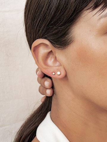 Orecchini 'Bezel Cubic' di Hey Happiness in oro