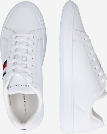 TOMMY HILFIGER Nizke superge | bela barva