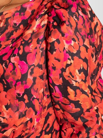 THE-ARE - Vestido em vermelho