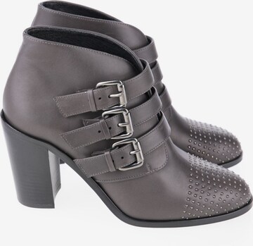 Si by sinela Stiefeletten 38 in Grau