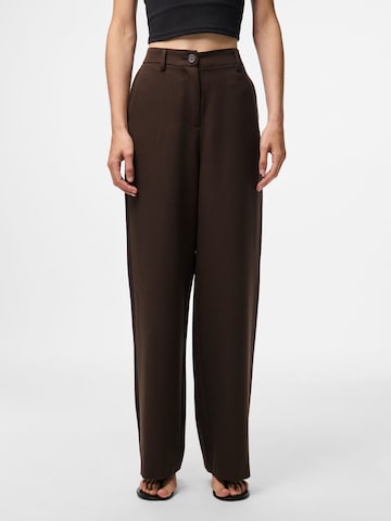 Wide Leg Pantalon 'PCKamil' PIECES en marron : devant