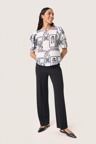 SOAKED IN LUXURY Bluse 'Reesha' i hvid