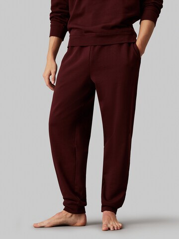 Tapered Pantaloni de la Calvin Klein pe maro: față