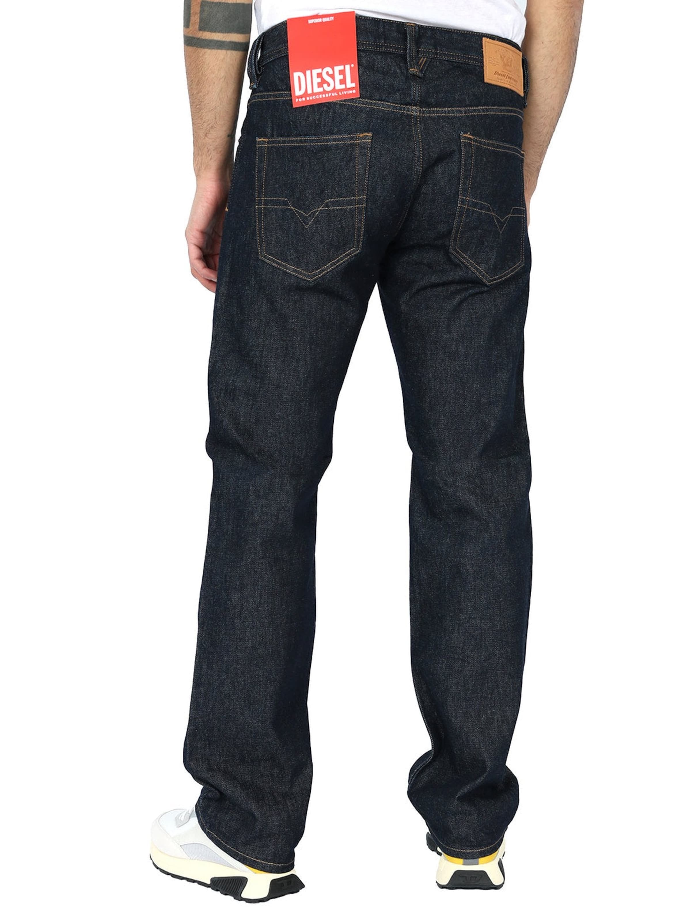 regular Jeans 'Larkee-X' di DIESEL in blu