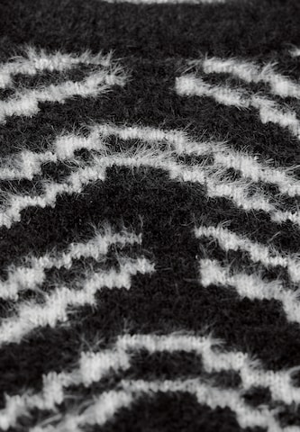 CECIL Sweater in Black