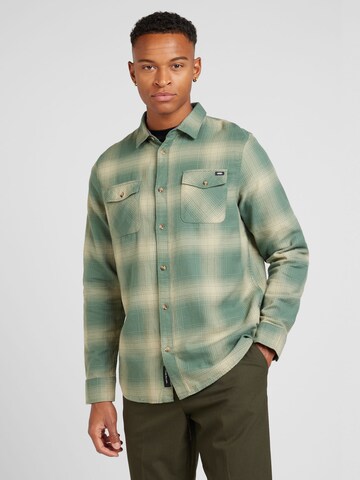 Coupe regular Chemise 'MONTEREY' VANS en vert : devant