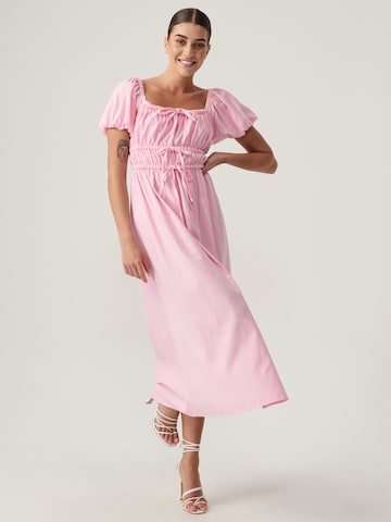 Robe 'MARLY' The Fated en rose