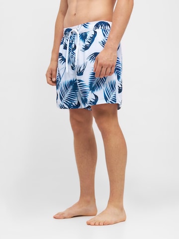 TOOche Board Shorts in White