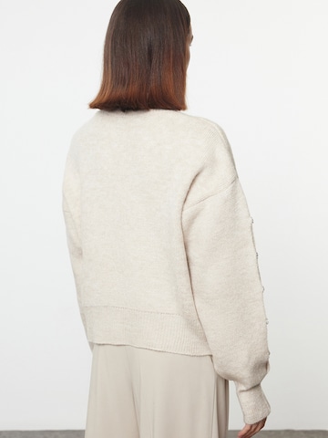 Trendyol Sweater in Beige