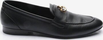 Givenchy Flats & Loafers in 40 in Black: front