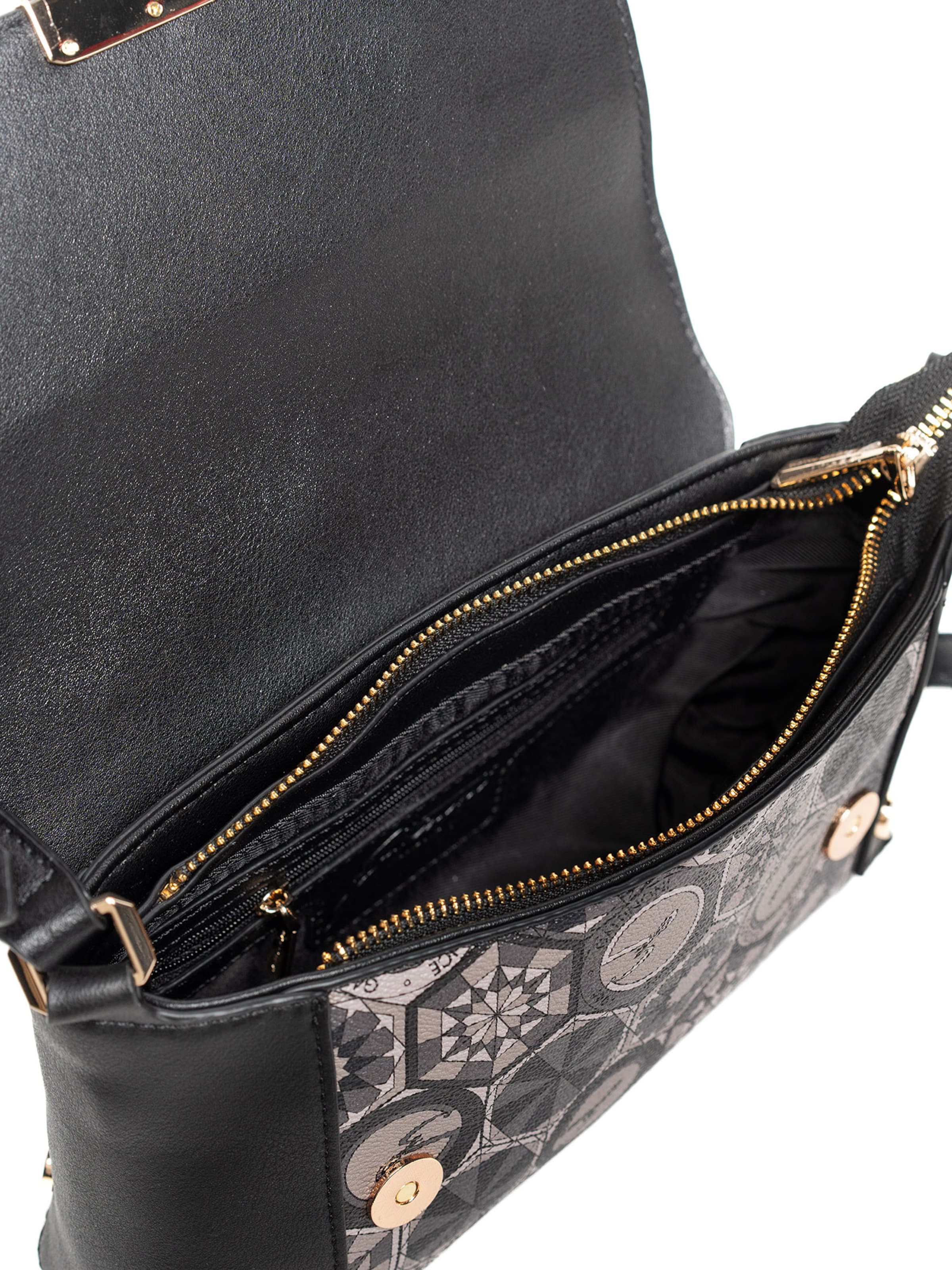 Gattinoni Shoulder Bag in Black