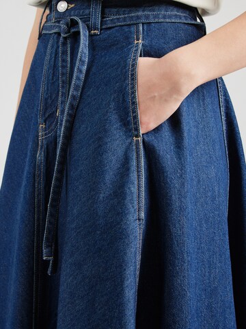 LEVI'S ® Rok 'XL SQUARE CIRCLE' in Blauw