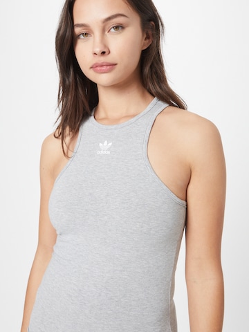 ADIDAS ORIGINALS - Vestido en gris