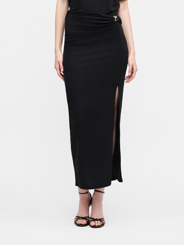 Jupe 'BRIGITTE' GUESS en noir : devant