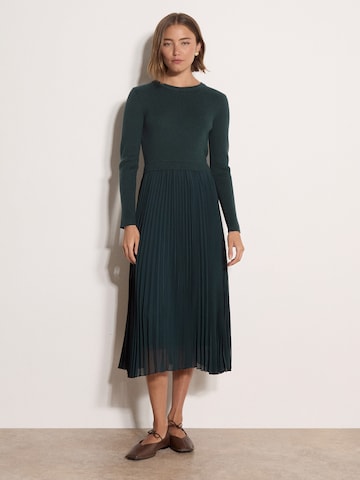 Robe ' ' Apricot en vert : devant