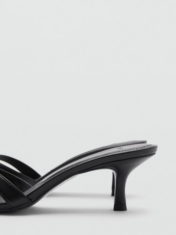MANGO Teenslipper 'PLANE' in Zwart