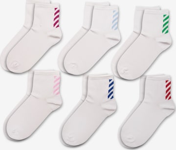 RAFRAY Socks in White: front