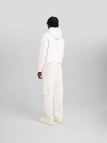 Bershka Loose fit Cargo jeans in White