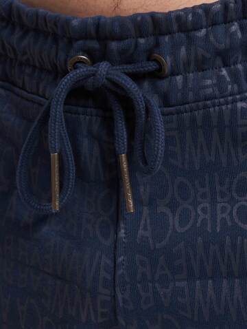 ROCAWEAR Tapered Hose in Blau