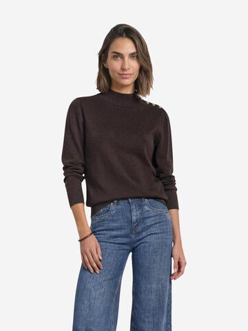 Pullover 'feminine sweater_button detail 304052' di STREET ONE in marrone
