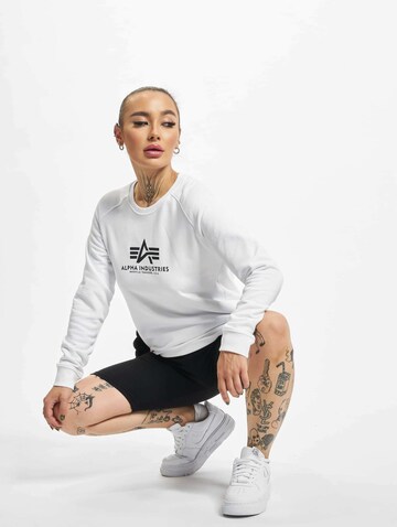 ALPHA INDUSTRIES Sweatshirt in Weiß