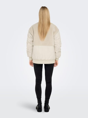 ONLY Between-Season Jacket 'EMMY' in Beige