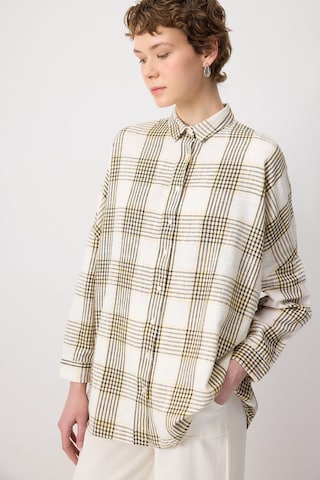 Touche Prive Shirt in Yellow: front
