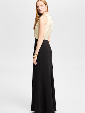 SWING Dress in Black